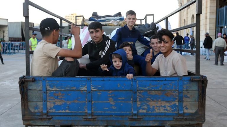 Milion Syryjczyków wróciło do kraju, a z Niemiec — prawie nikt. Co to oznacza dla debaty o deportacjach?