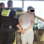 Syryjczyk rozbił 245 szyb w samochodach-min