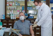 Do 15 marca pracownicy sektora opieki w Niemczech muszą być w pełni zaszczepieni, w przeciwnym razie grozi im do 2500€ grzywny