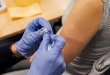 Niemcy: Apteki apelują do seniorów o szczepienia przed zimą