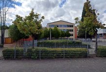 Niemcy: Nauczyciel oskarżony o stworzenie materiału pornograficznego z wizerunkiem uczennicy za pomocą sztucznej inteligencji