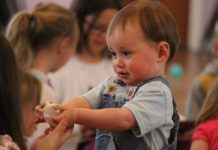 Na czym polega zawód Tagesmutter i jak nią zostać?