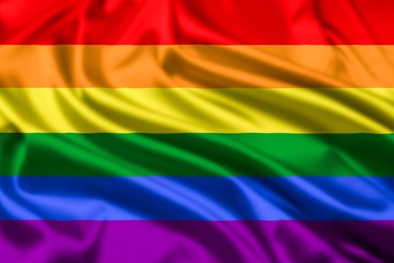 Spór o flagi w Kościele Ewangelickim. Tęcza tak, flaga Niemiec nie?