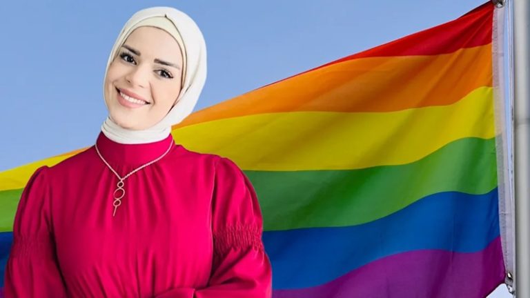 Dania: znana influencerka wraca do Syrii po tym, jak w szkołach pojawiły się tęczowe flagi