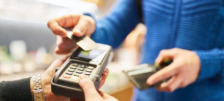 Niemcy: Koniec z „tylko gotówką”? Płatności kartą mają być dostępne wszędzie