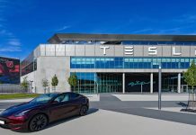 Fabryka Tesli w Grünheide: wizyty kontrolne u chorych pracowników!