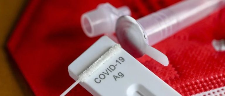 Nowy wariant koronawirusa „Nimbus” – czy Niemcom grozi kolejna fala zachorowań?