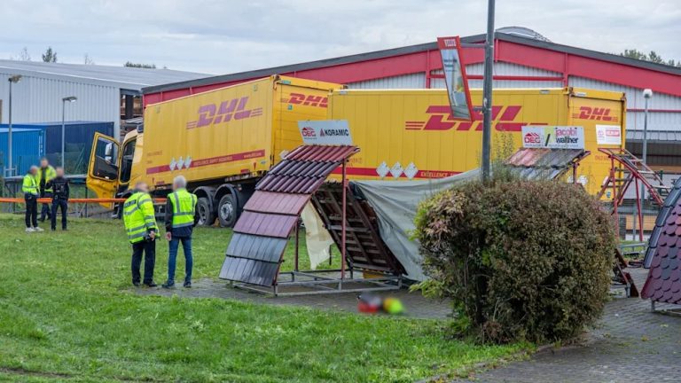 Tragiczny wypadek w Vogtland: Kierowca DHL zmarł za kierownicą ciężarówki