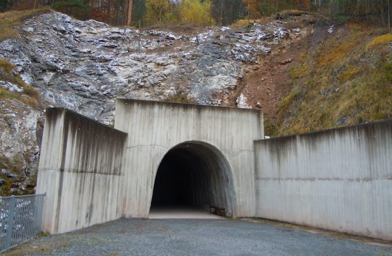 Niemcy: Ogromna akcja służb po próbie wejścia do podziemnych tuneli byłego obozu koncentracyjnego Mittelbau-Dora