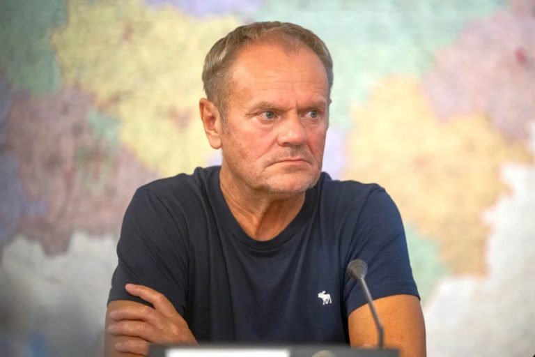 Tusk szokuje wypowiedzią: „Jeśli zobaczycie niemieckich żołnierzy, nie panikujcie”