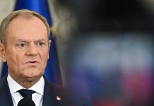 Tusk krytykuje rozmowę telefoniczną Scholza z Putinem