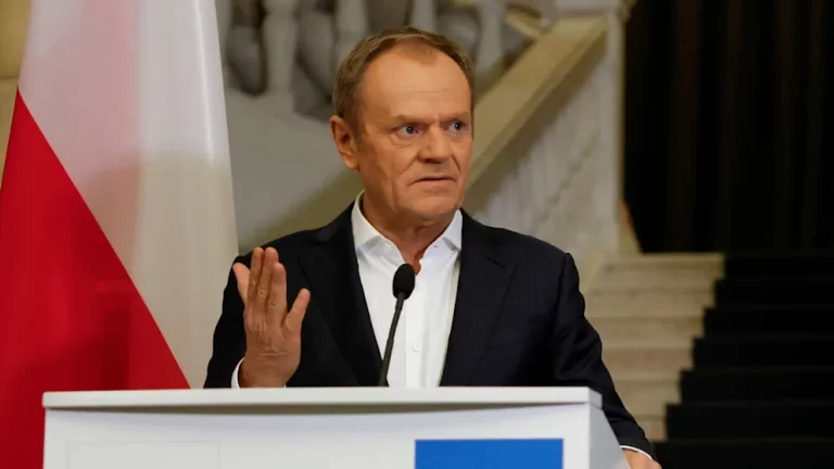 Tusk przed spotkaniem z kanclerzem Niemiec ostrzega przed migracją: „To kwestia przetrwania zachodniej cywilizacji”