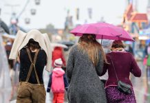 Ulewne deszcze i silne burze zagrażają Oktoberfest i Bawarii