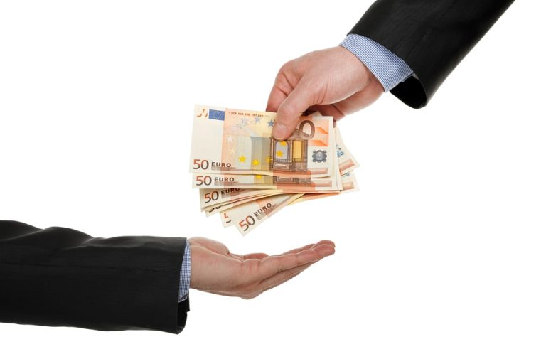 Ekwiwalent za niewykorzystany urlop: jak to wygląda w Niemczech w przypadku wypowiedzenia umowy i choroby pracownika