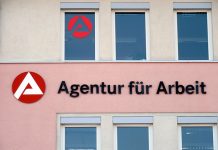 Niemcy: decyzją sądu, odbiorcom Hartz IV przysługuje 20 maseczek FFP2 tygodniowo!