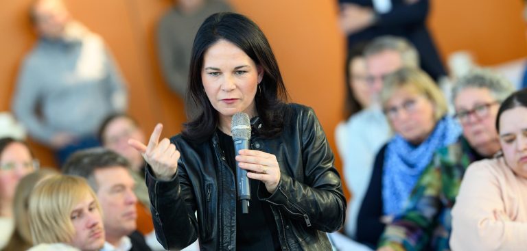 Niemcy: Fala awansów w ministerstwach tuż przed wyborami