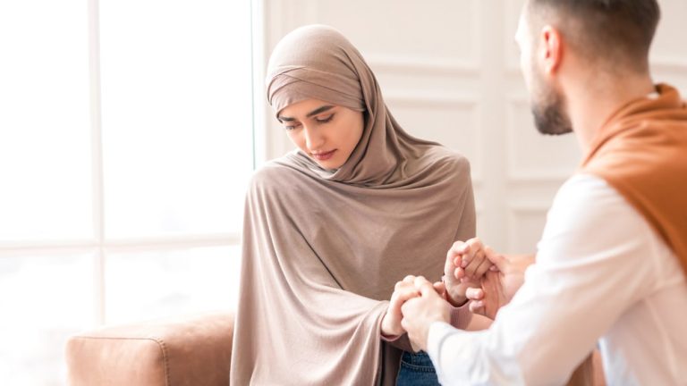 Wakacje mogą zamienić się w koszmar – Berlin ostrzega młodzież przed przymusowymi ślubami za granicą!