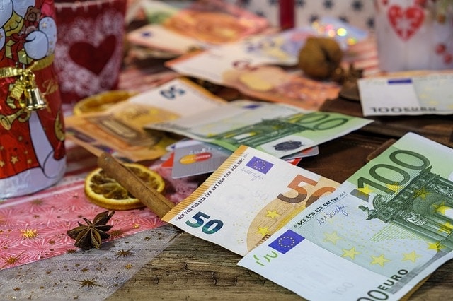 Weihnachtsgeld 2019 – na jaki dodatek świąteczny możecie liczyć w tym roku? Weihnachtsgeld 2019 – na jaki dodatek świąteczny możecie liczyć w tym roku?