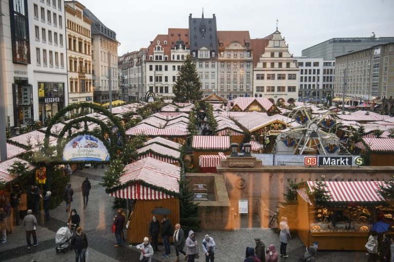 Weihnachtsmarkt w Lipsku: tłumy na otwarciu, grzane wino droższe niż się spodziewano