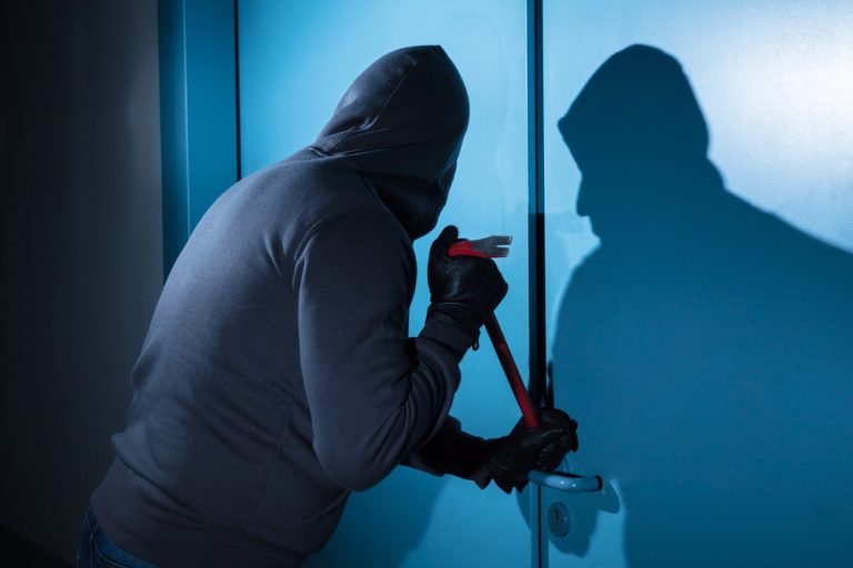 Niemcy: Włamywacz molestował cztery kobiety chore na demencję