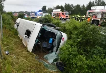 Poważny wypadek autokaru na A2 w Dolnej Saksonii