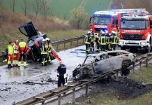 Wypadek z siedmioma ofiarami śmiertelnymi w Turyngii: Sprawca od 16 lat nie ma prawa jazdy!