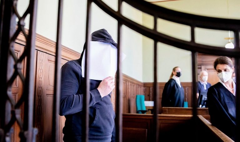 Niemcy: Polak zamordował 3-letnią córkę i sfilmował swoją zbrodnię. Dzisiaj usłyszał wyrok: dożywocie!