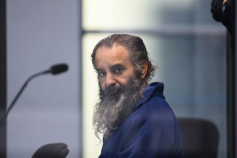 Kolejny dzień procesu kierowcy, który wjechał w tłum na jarmarku bożonarodzeniowym — „Słychać było łamanie kości”