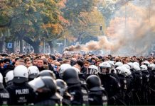 Po przemocy policji w Hamburgu: polski europoseł kpi z „niemieckiej praworządności”