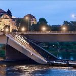 Zawalony most Karola