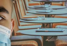 Zdaniem wirusologa, Niemcy powinni na próbę otworzyć restauracje!