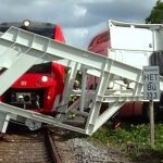 Zderzenie polskiej ciężarówki z pociągiem w Niemczech