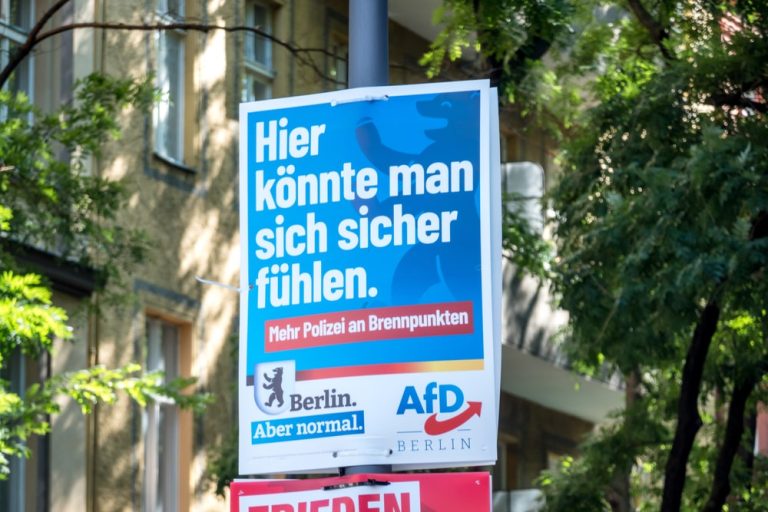 Niemcy: co drugi zwolennik AfD wolałby mieszkać w innym kraju