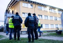 Obława w ośrodkach dla uchodźców w Niemczech – dziesięć aresztowań
