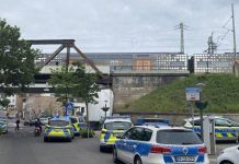 Niemcy: atak nożem na maszynistę pociągu RE4 – co najmniej trzy osoby zostały ranne!