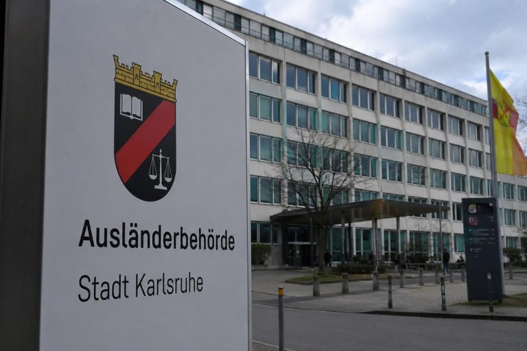 Chciała zostać urzędniczką w Niemczech. Jej działalność w meczecie wzbudziła wątpliwości służb
