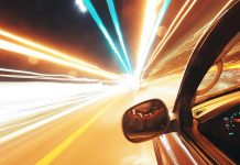 W nielegalnym wyścigu samochodowym zginęło dwoje dzieci: sąd w Hanowerze skazał oskarżonych na karę sześciu i czterech lat pozbawienia wolności