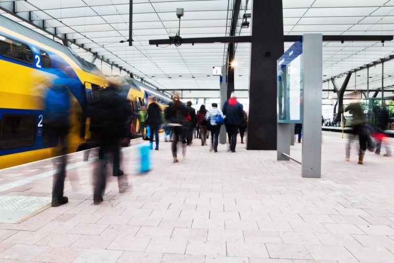 Federalny minister transportu: do świąt Bożego Narodzenia pociągi w Niemczech będą bardziej punktualne