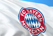 FC Bayern ma kłopoty – autokar klubu przejechał korytarzem życia pod eskortą policji