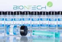 Niemcy nadal muszą kupować od firmy Biontech miliony dawek szczepionki na COVID-19