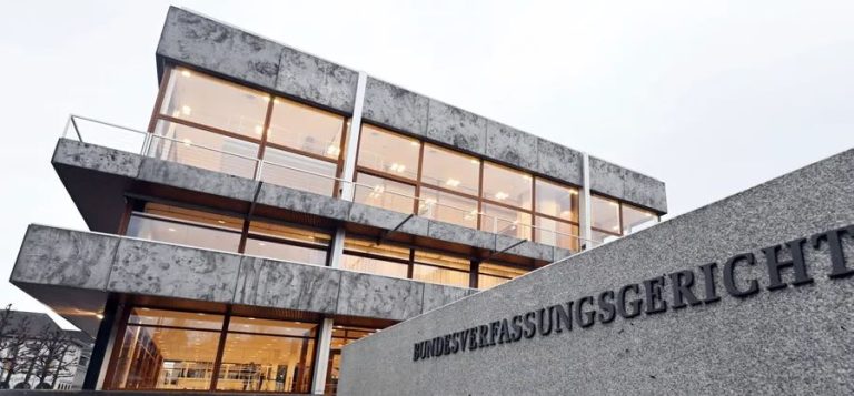 Niemcy: Wyrok Federalnego Trybunału Konstytucyjnego w Karlsruhe wzmacnia prawa biologicznych ojców