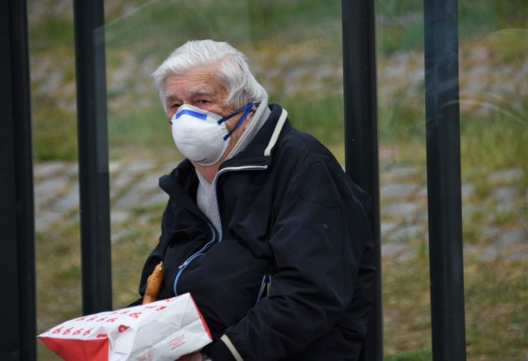 Badenia-Wirtembergia: seniorzy będą mogli wymienić prawo jazdy na darmowy roczny bilet komunikacji publicznej