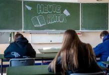 Niemcy: próby oszustw na maturze przy użyciu sztucznej inteligencji