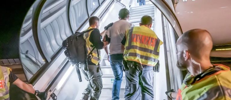 Niemcy: Minister spraw wewnętrznych uważa nowe przepisy dotyczące deportacji za niewystarczające
