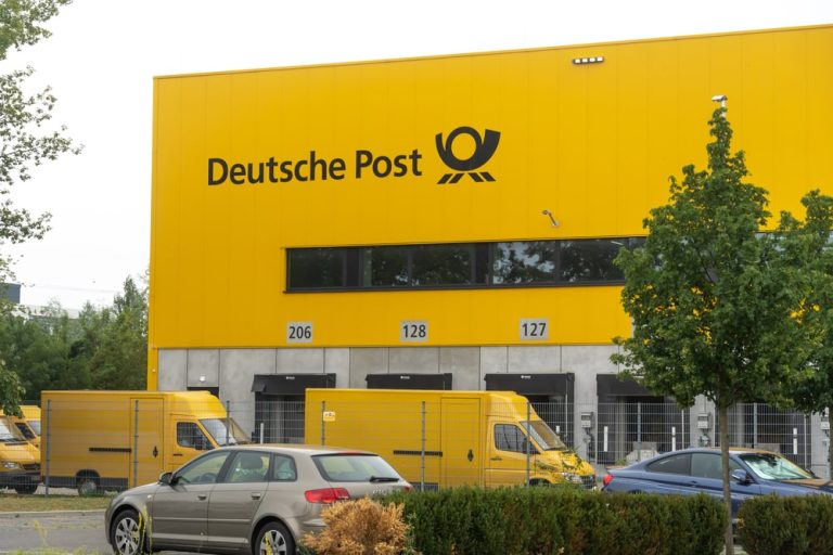Zmiany w Deutsche Post: kto będzie chciał, aby list dotarł szybciej, będzie musiał dopłacić