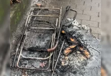 Rasistowski atak w Hamburgu: Podpalono wózek dziecięcy, rodzina w strachu