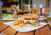 Jedzenie na mieście w Niemczech zdrożeje – VAT w restauracjach idzie w górę