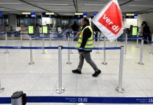 Ver.di wzywa do strajków – lotnisko w Düsseldorfie masowo odwołuje loty, problem dotyczy też usług pocztowych