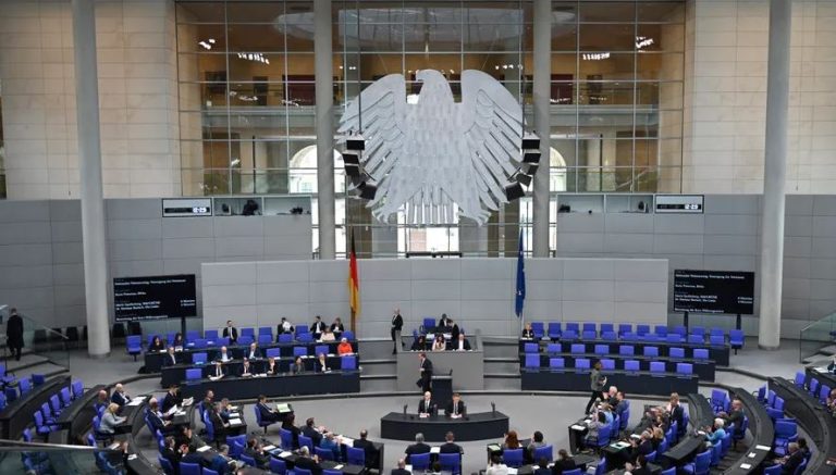 Niemcy: Bundestag zagłosował za narodowym Dniem Weterana 15 czerwca