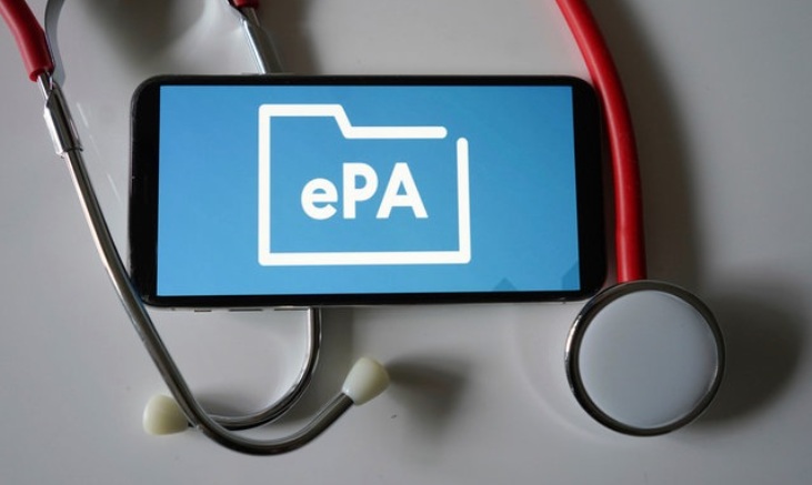 Obowiązkowa elektroniczna dokumentacja medyczna w Niemczech kuleje. Lekarze z Münsterland alarmują: chaos, błędy i obawy o ochronę danych